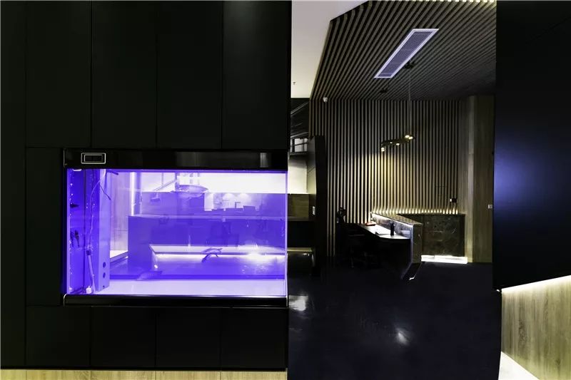 白色敬畏,现代办公空间的艺术探索-33