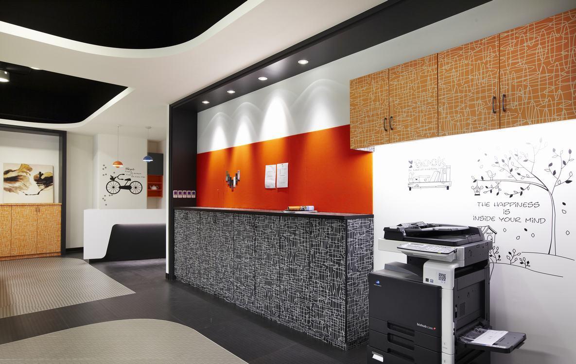 玩味办公室设计，色块与创意的完美融合-10