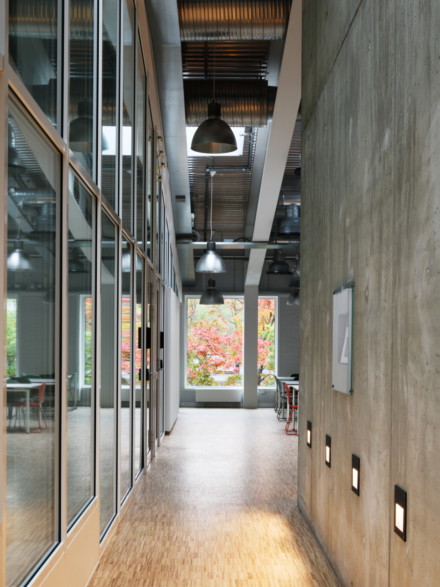 皇家工学院教育大楼-17