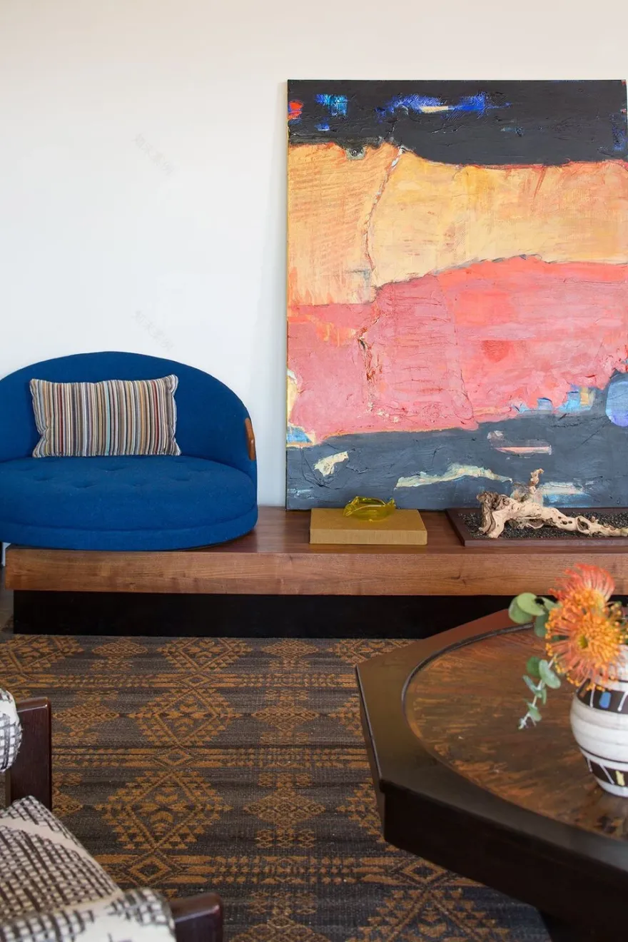 洛杉矶 50 年代乡村风格住宅的现代改造-17