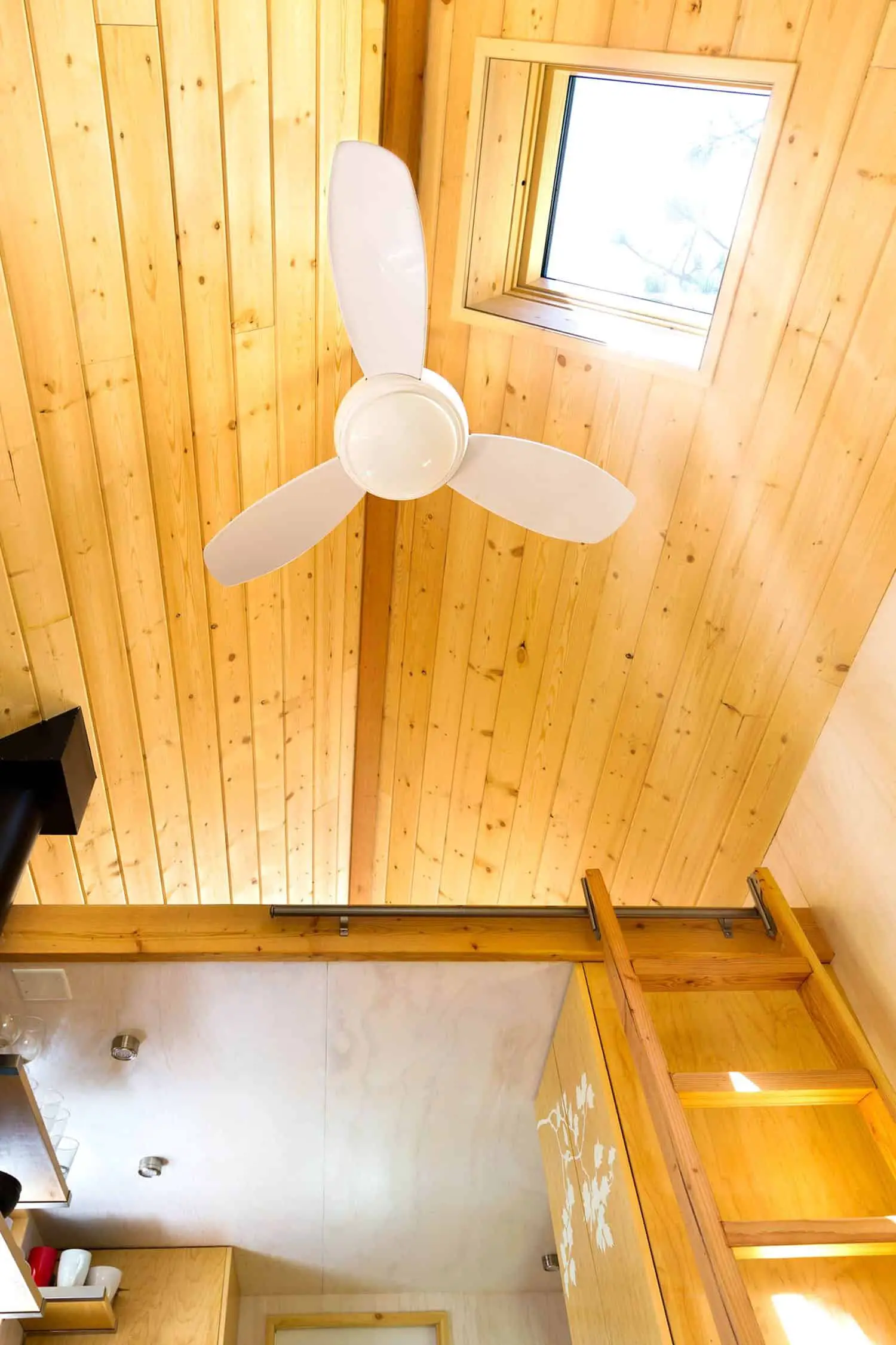 加州 Ojai 迷你木屋,13m²的自给自足舒适空间-8