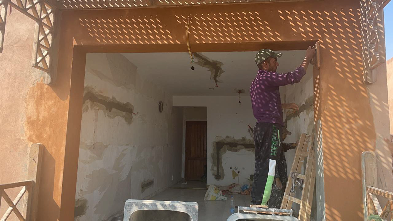 “Seaside Chalet Makeover for Ultimate Relaxation”-18