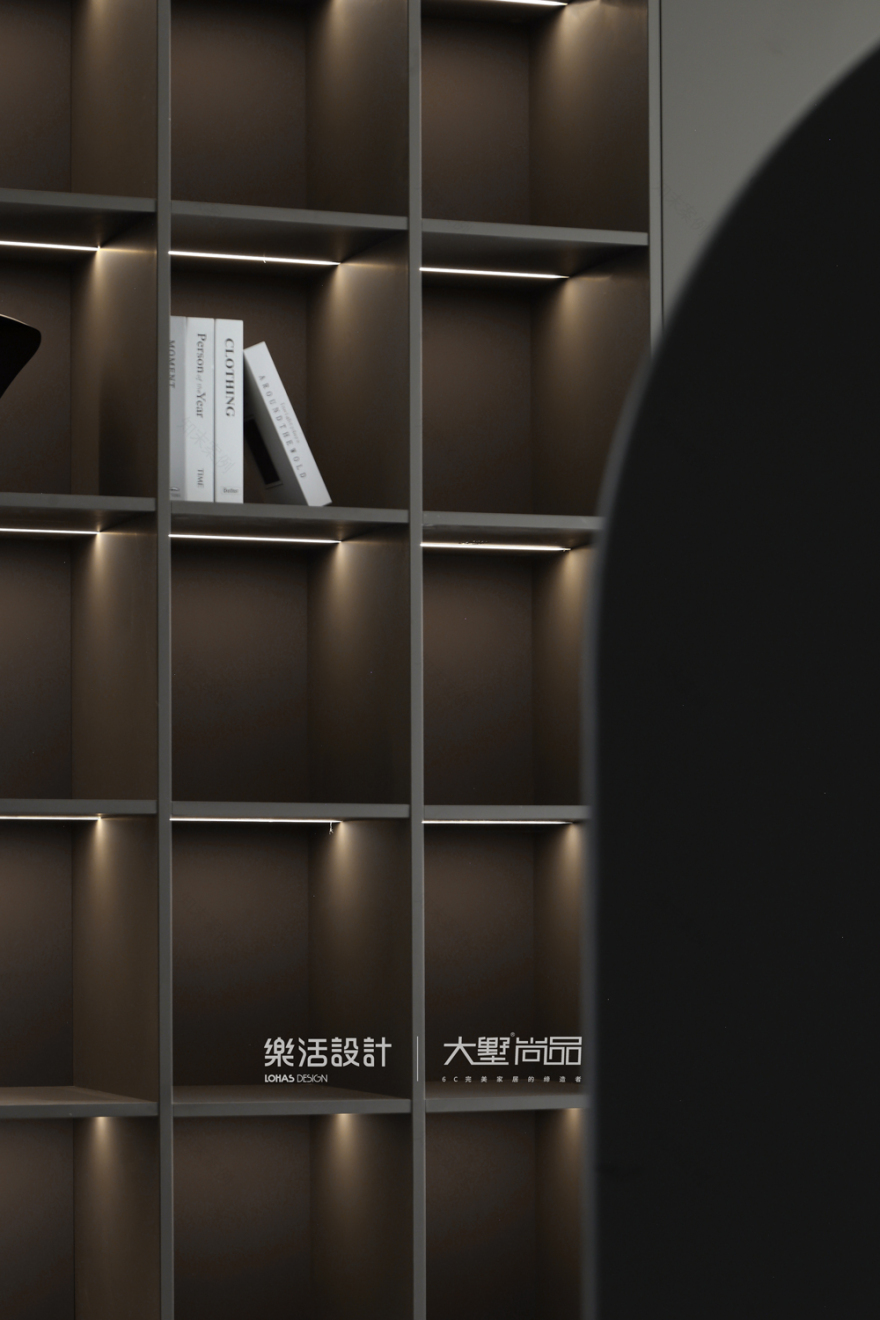 龙湾上城现代风住宅设计丨谢文天-15