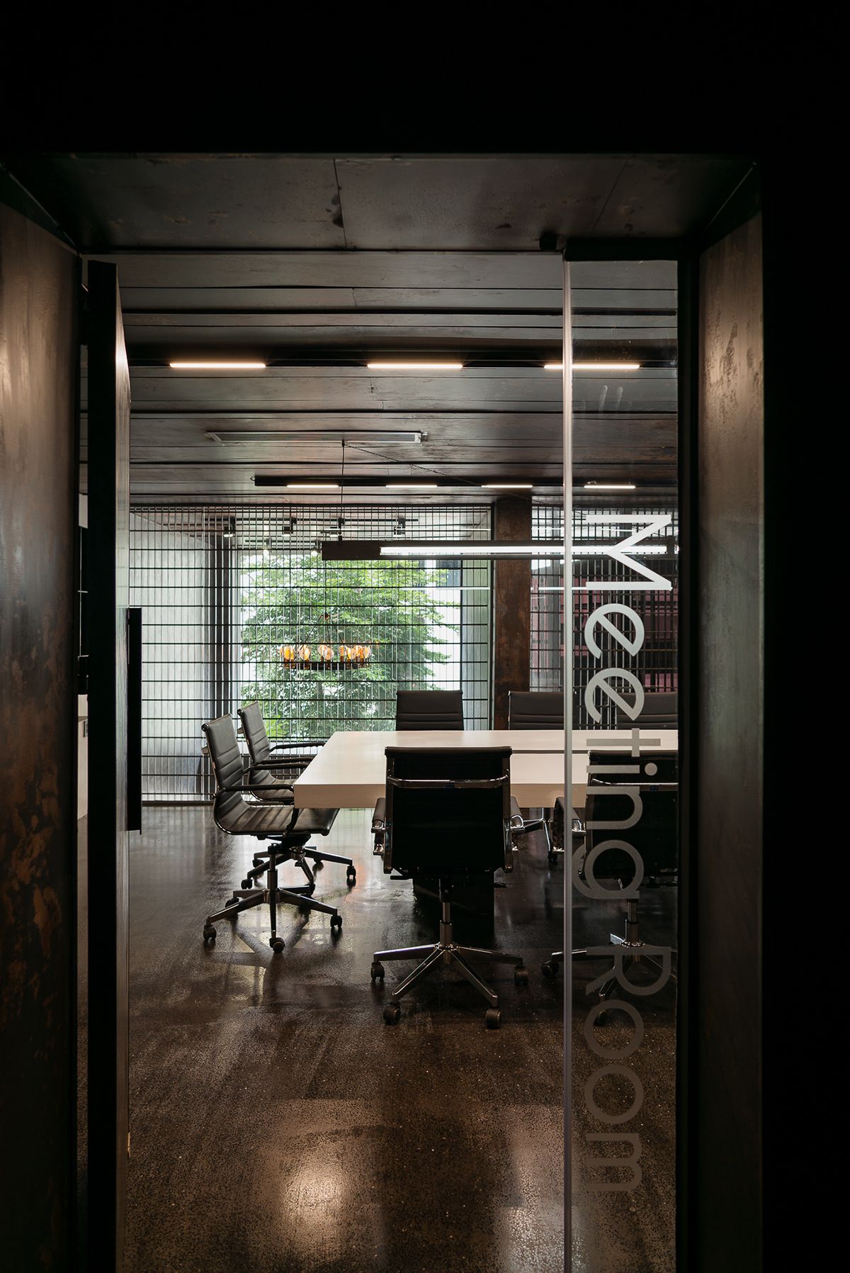 GR Holdings 办公室-5