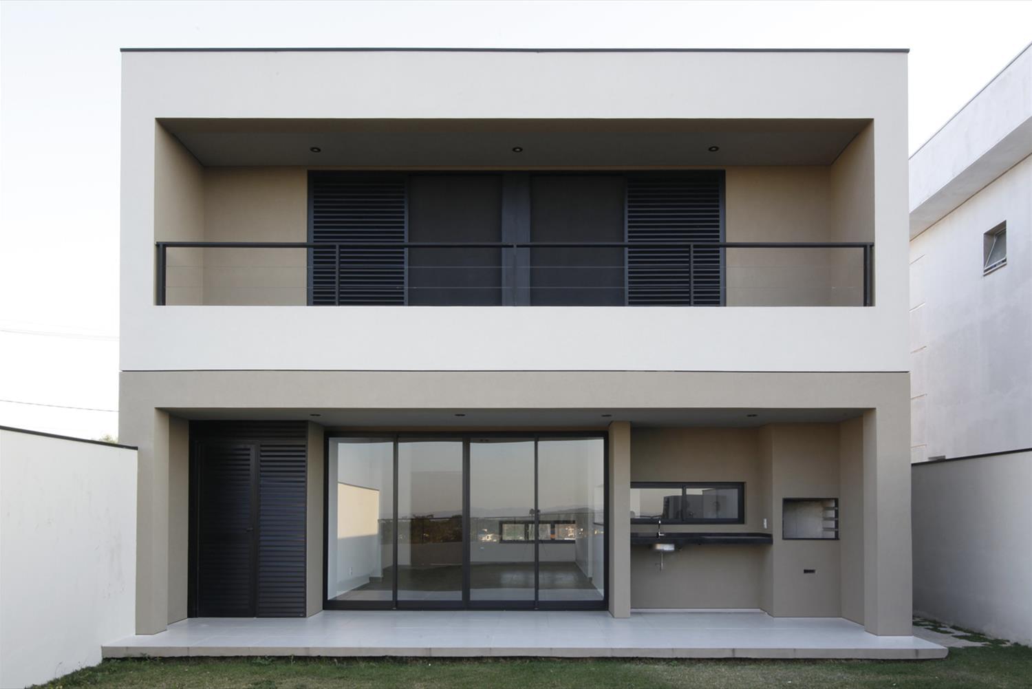 巴西建筑师 David Ito 的混凝土与木结构住宅设计-7