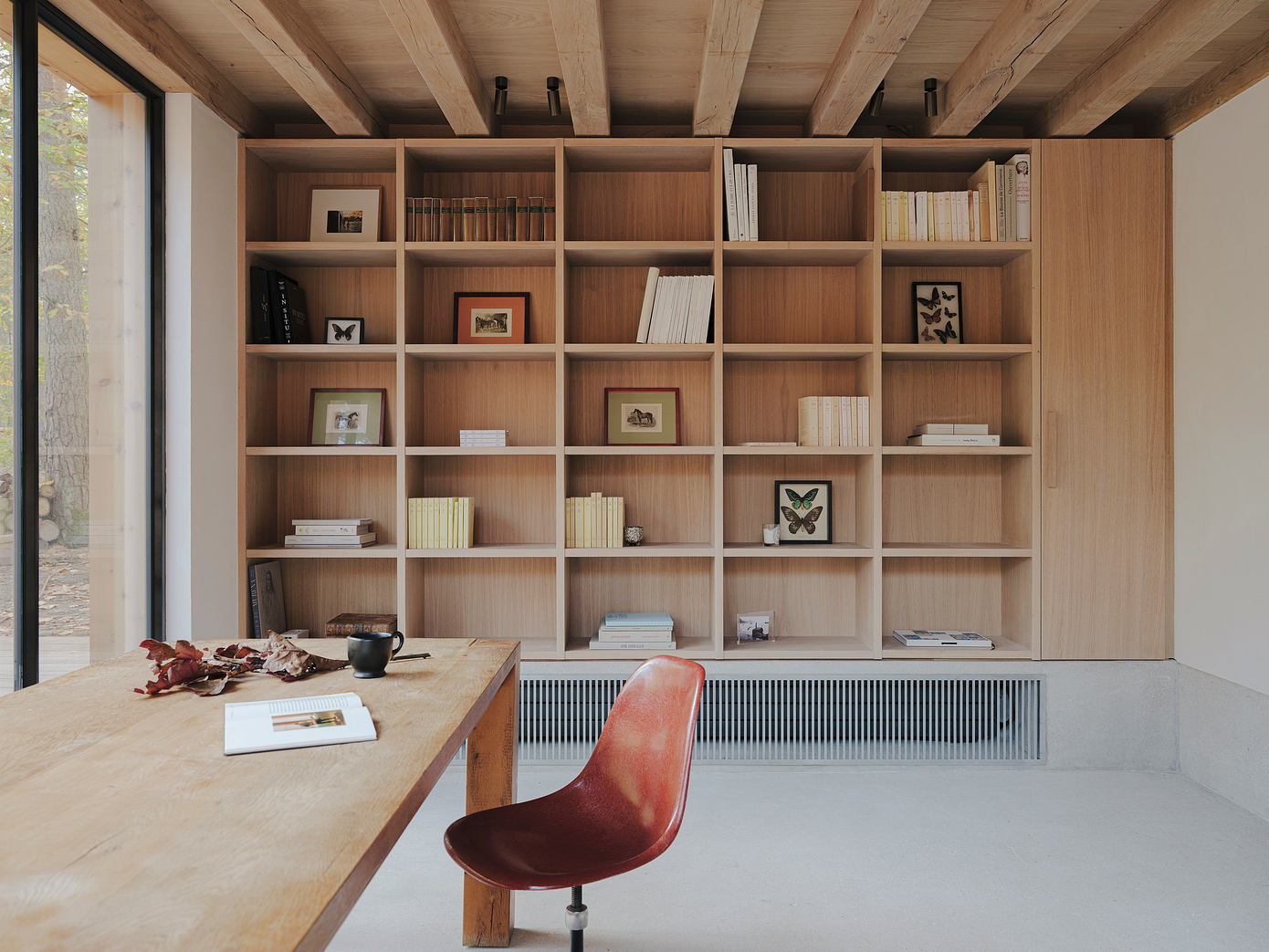 In Sinu Architectes: Timber Home Framing Serene Life In Barbizon-7