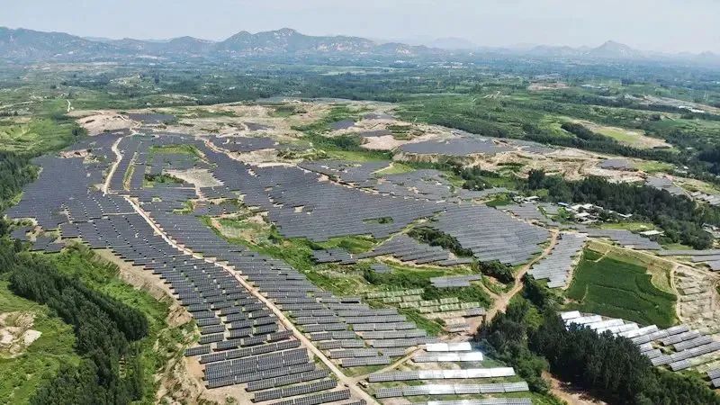 上海宝冶承建的禄丰市桃园220MW光伏电站项目成功并网-97