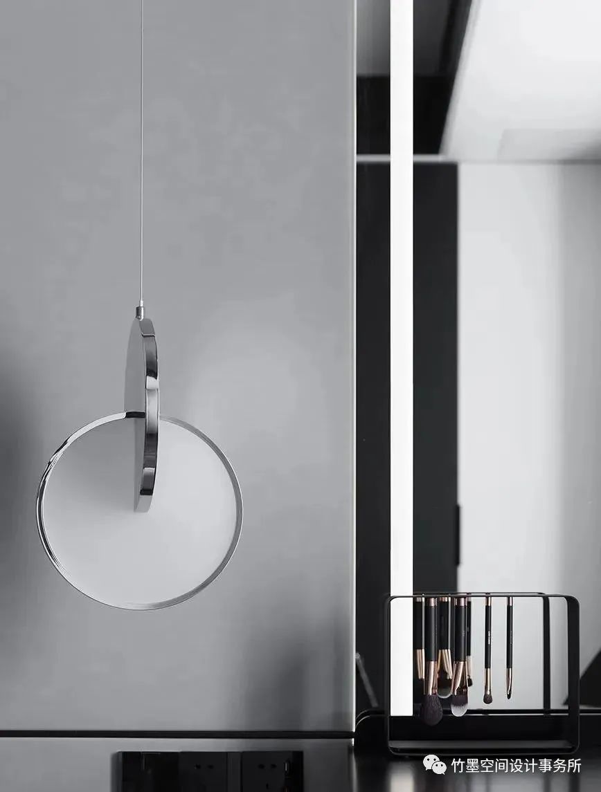 简约黑白灰,打造自然舒适家居空间-29