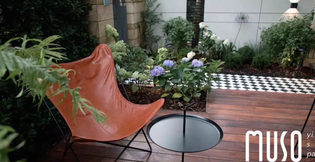 "黑白"庭院的淡雅艺术-0