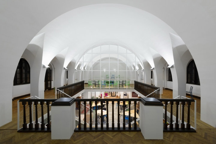 塞尔维亚贝尔格莱德商务中心室内设计丨URED建筑工作室-8