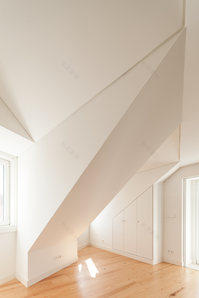 里斯本塔帕达教堂旁现代家庭住宅-45