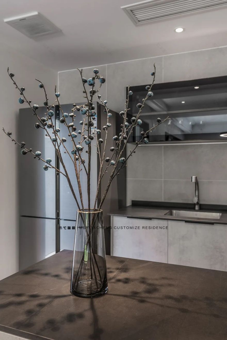 深色系橱柜打造现代厨房空间丨中国重庆丨木艺踏程-36