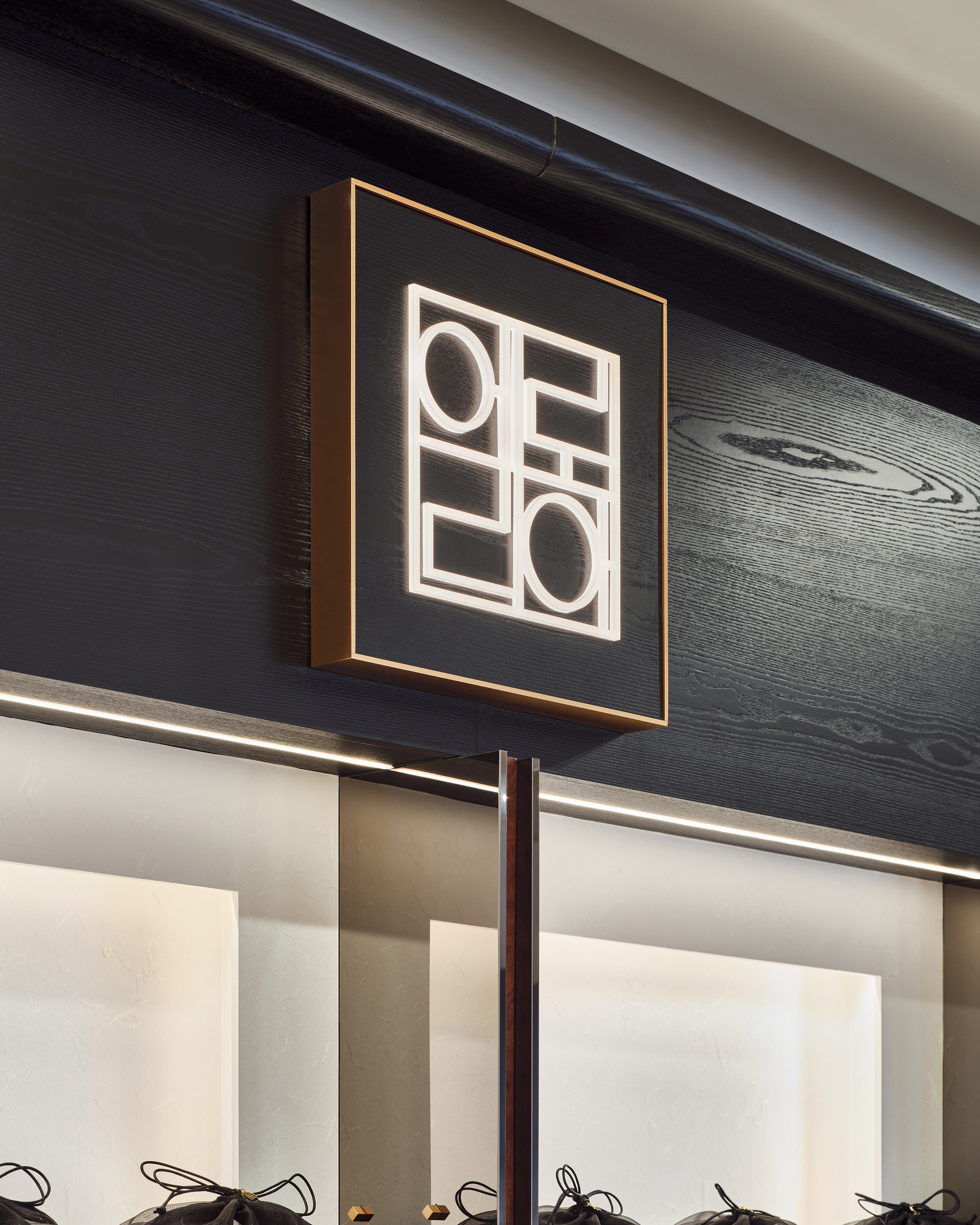 ELOREA Flagship Store,-38