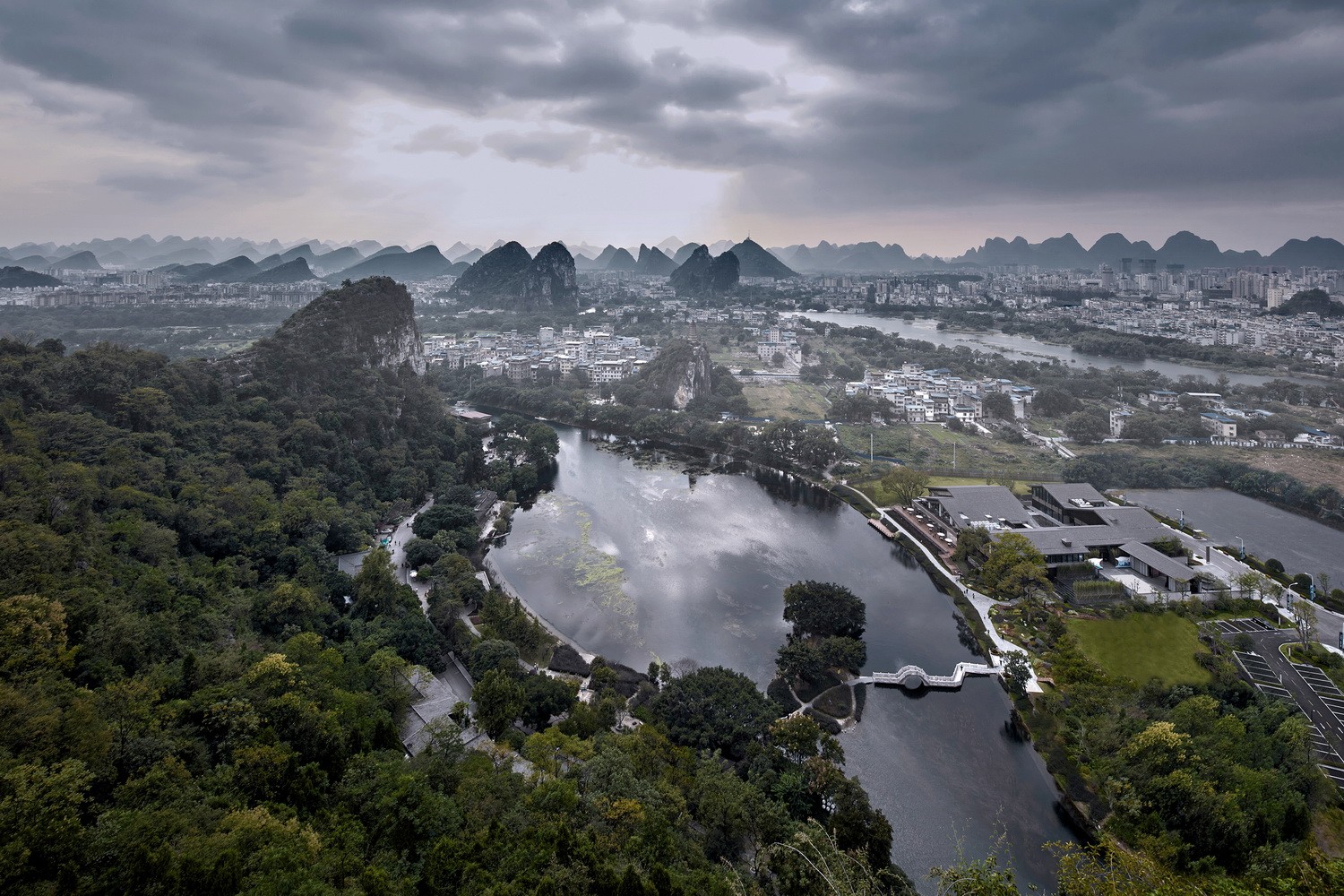 漓江文化旅游度假区塔山会馆建筑设计丨中国云南丨UA尤安设计-0
