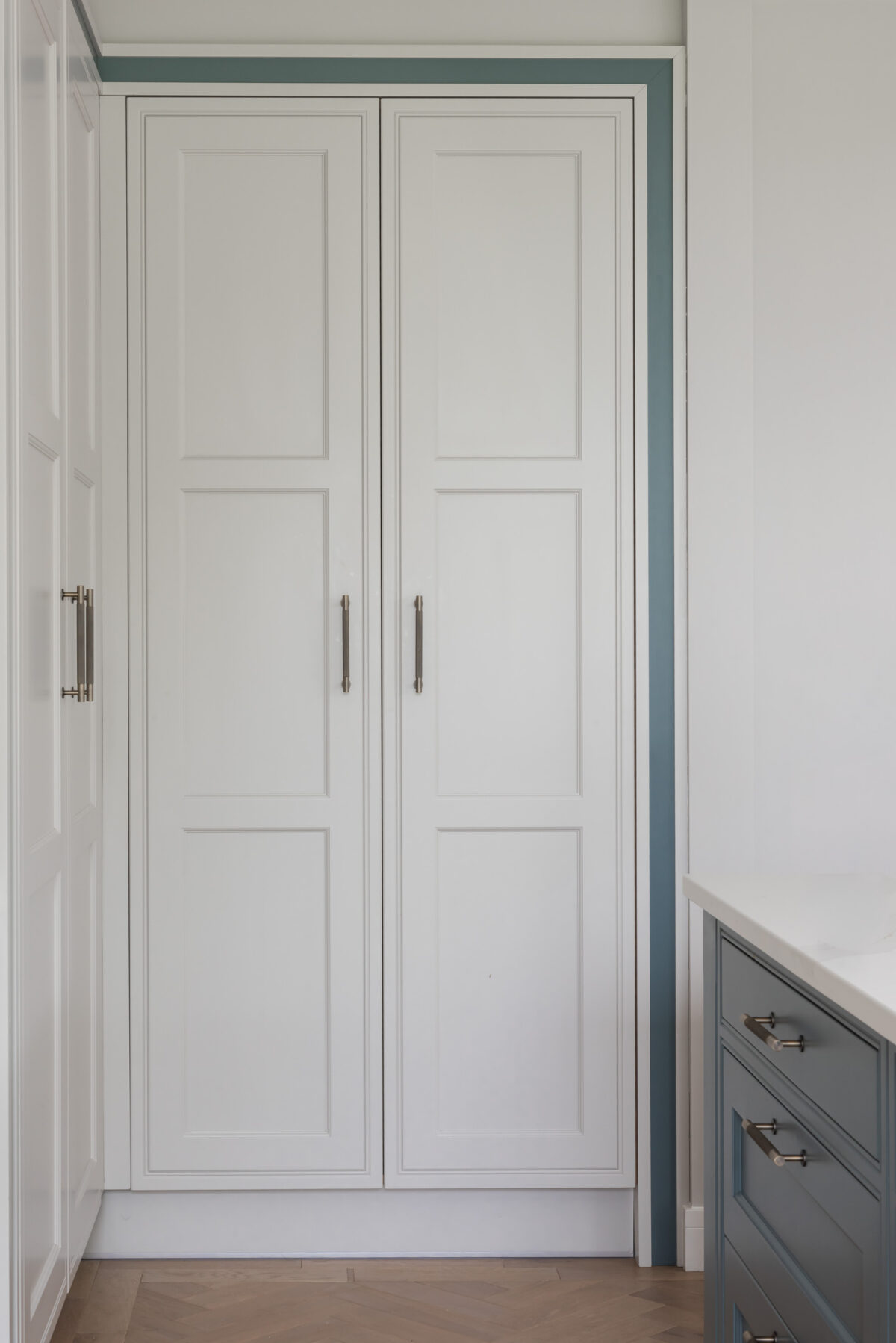 Elegant In-Frame Kitchen Project in Brockenhurst | Elliotts Living Spaces-22