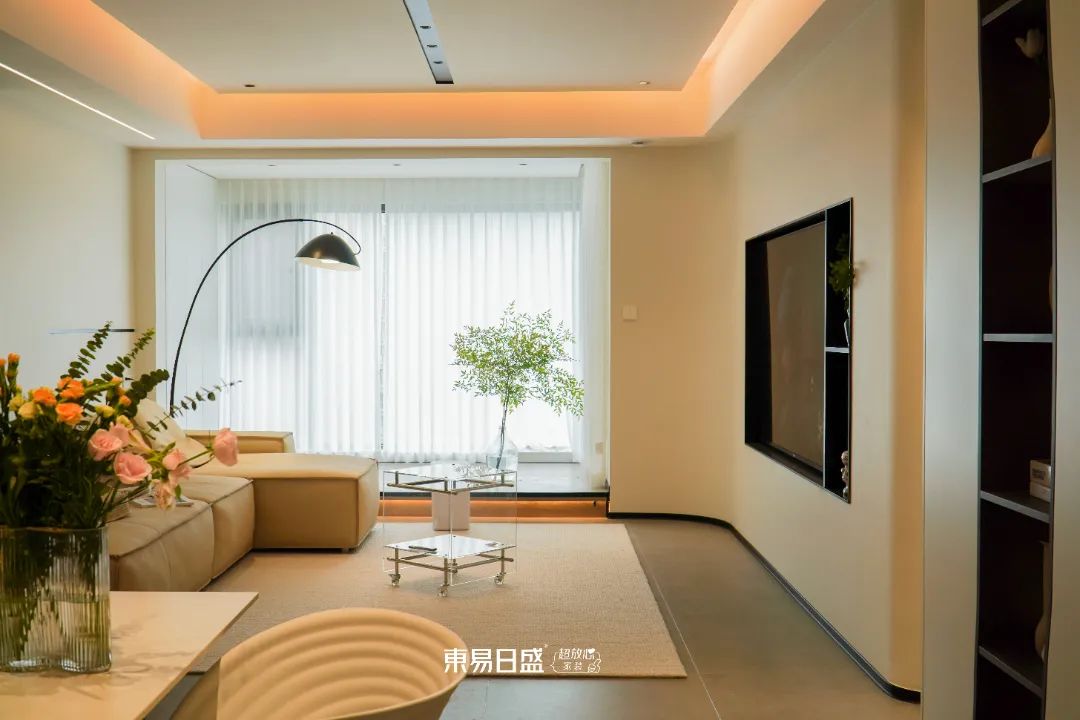 【实景】143㎡现代极简风格：小夫妻的奶油裸感家装，每㎡都藏着惊喜-13