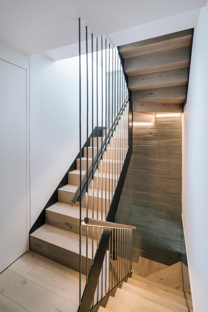 马德里锯齿形屋顶住宅-34