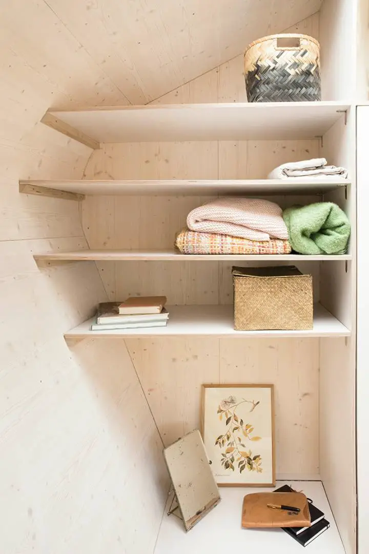 德国 KOOP Mobile Holzbausysteme 的灰色木屋 Hytte | 自然与舒适的完美结合-12