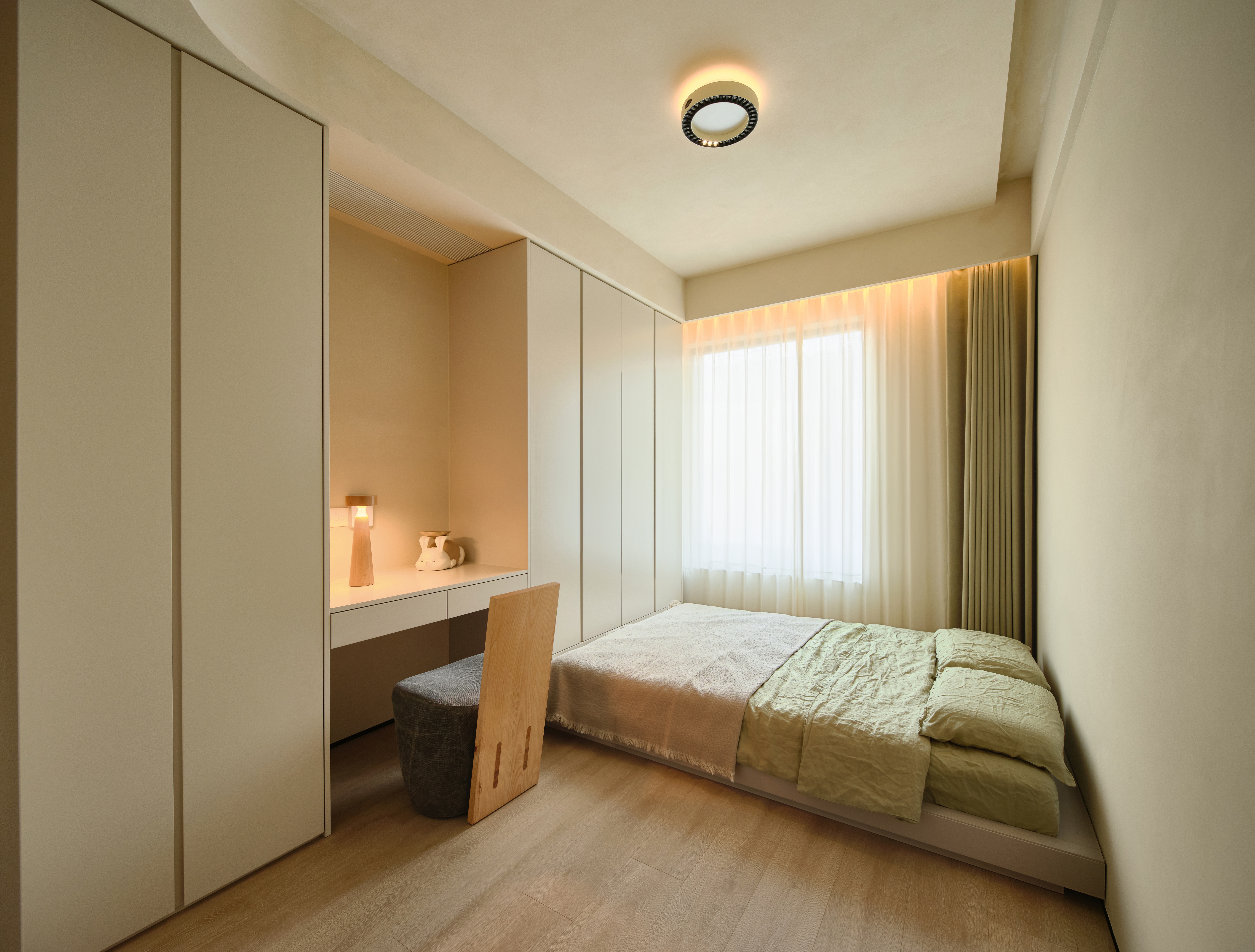 300㎡解构主义空间，建筑系海归独居男的精神自留地-31