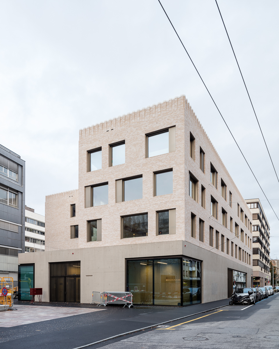 意大利 Jonction 社区服务楼丨Lacroix Chessex-5