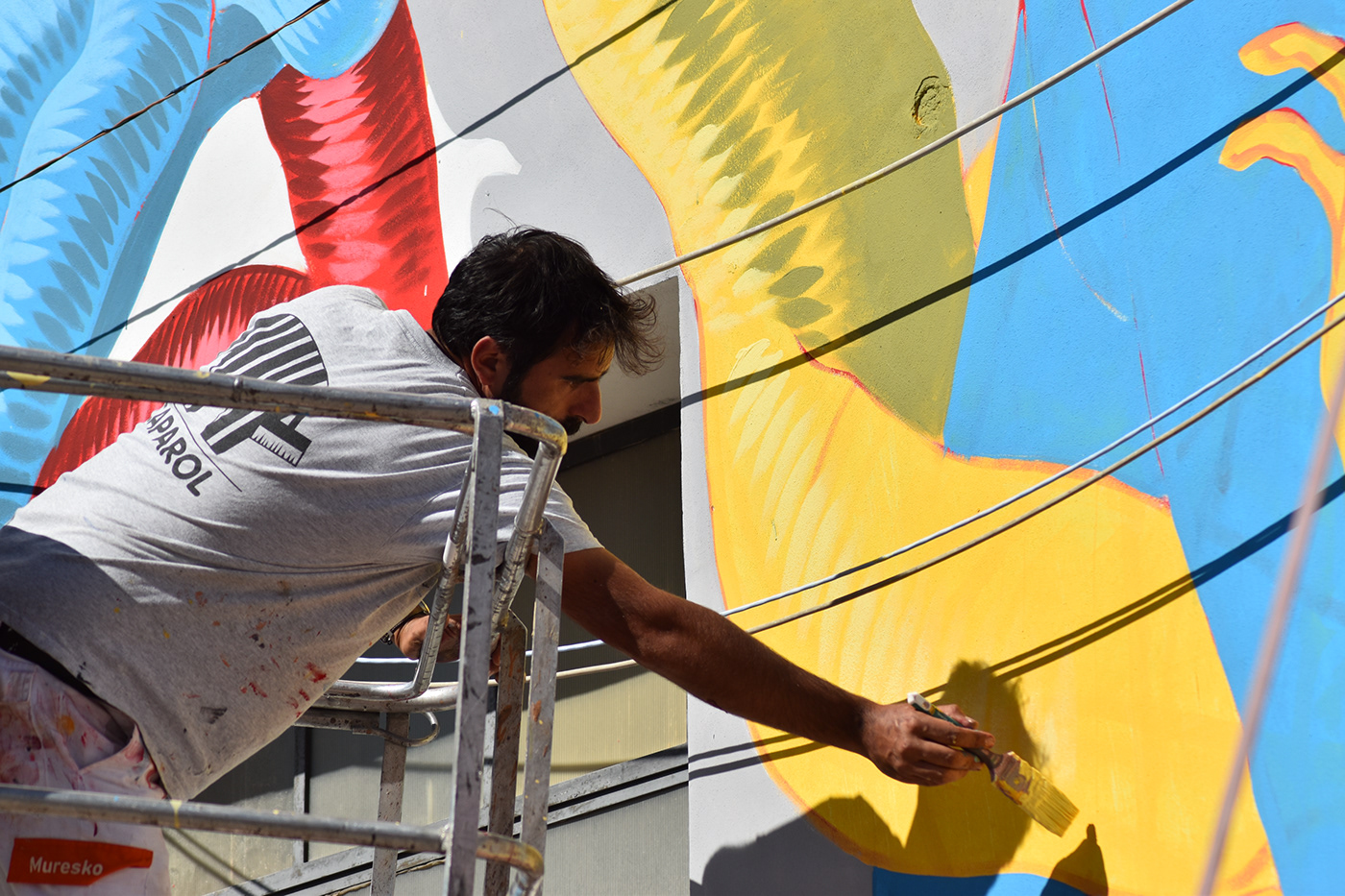 意大利“飞翔马戏团”街头艺术设计-11