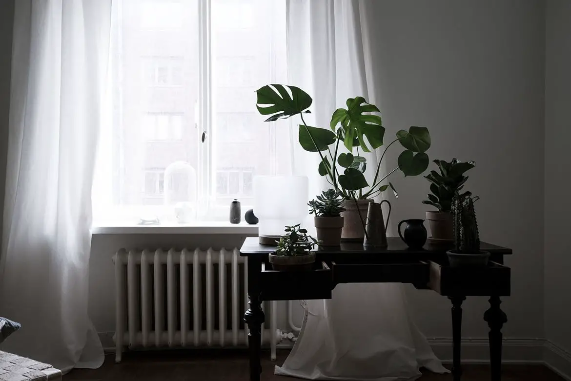 悬浮魅力 | Petite Friture 黑色吊灯设计-9