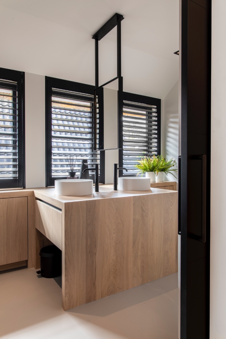 Vloer- en wandafwerking in Gooische villa-2