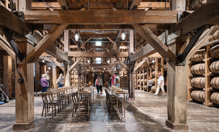 Jack Daniel’s Barrel House 1-37