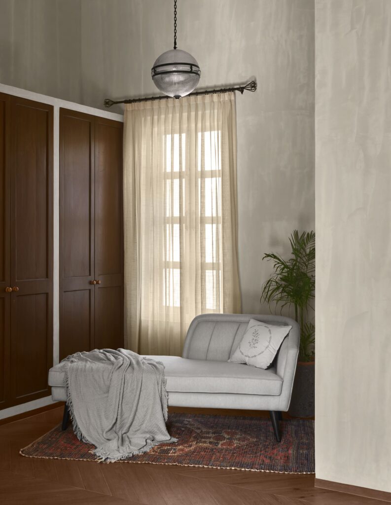 鸡蛋花庄园

注：Frangipani常见指鸡蛋花 ，Estate有庄园、地产等意思，结合语境这里翻译为鸡蛋花庄园较为合适 丨FADD Studio-61