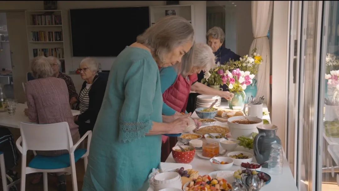 26个大龄女性共建养老社区，男友可以留宿-46