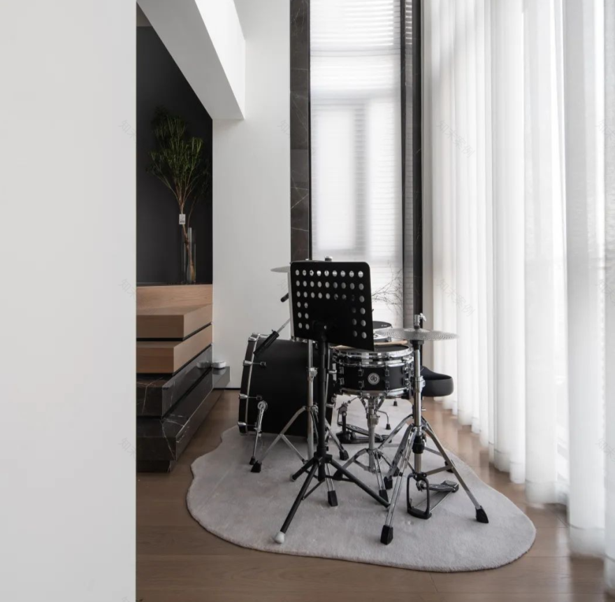 黑白空间碰撞 · 温州私宅·白麓城的理性与诗意丨中国温州丨温州未加软装设计,温州大墨空间设计-22