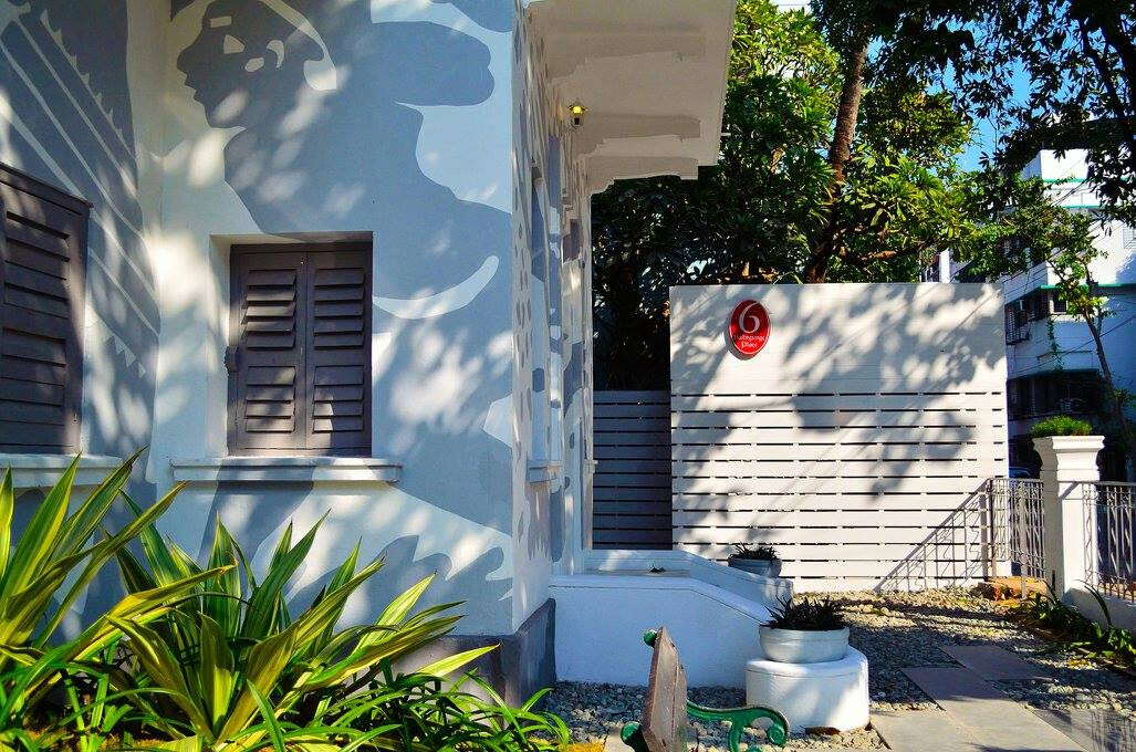 色彩碰撞的印度传统艺术酒店设计-11