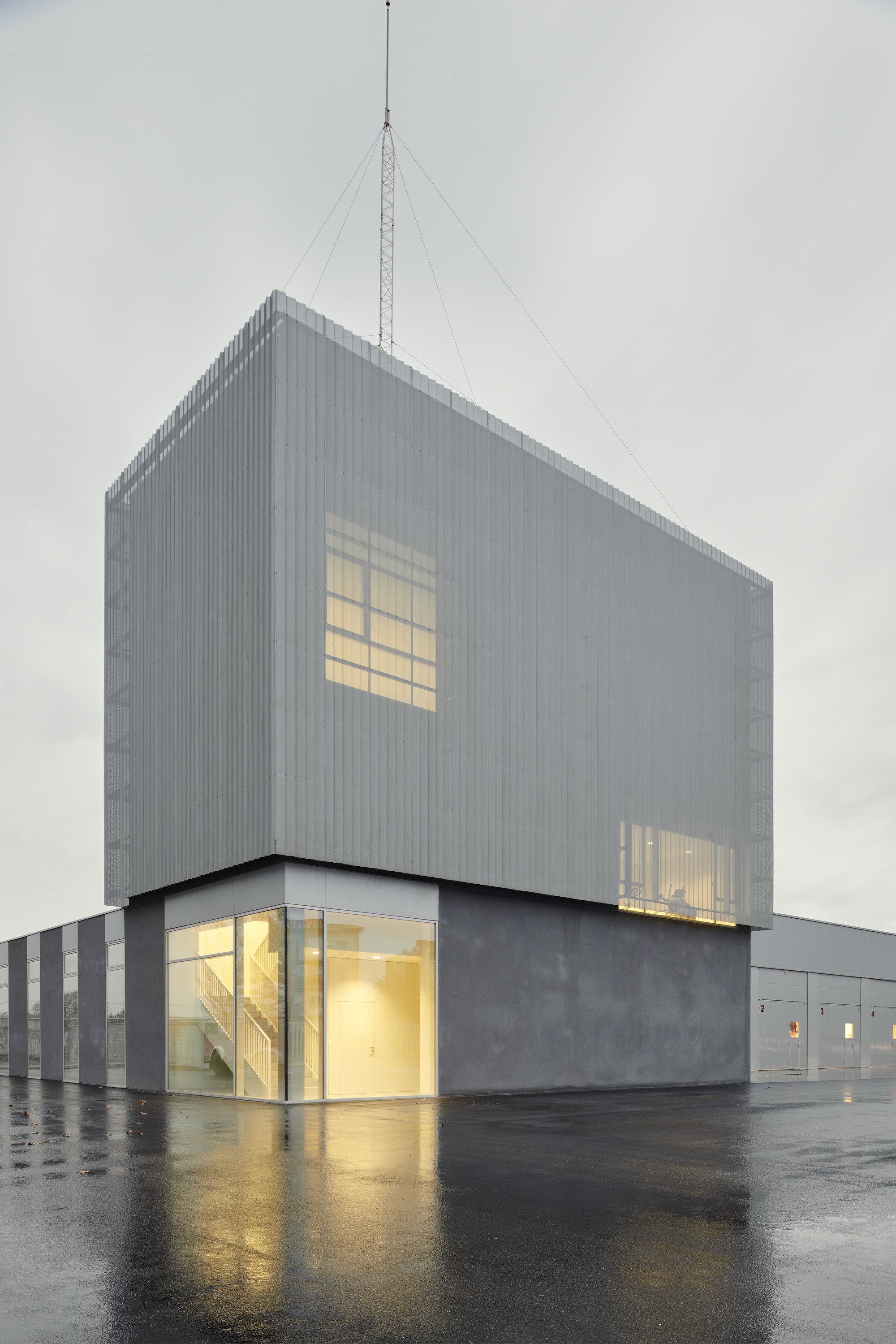 Fire Station No. 4 / IDOM-28