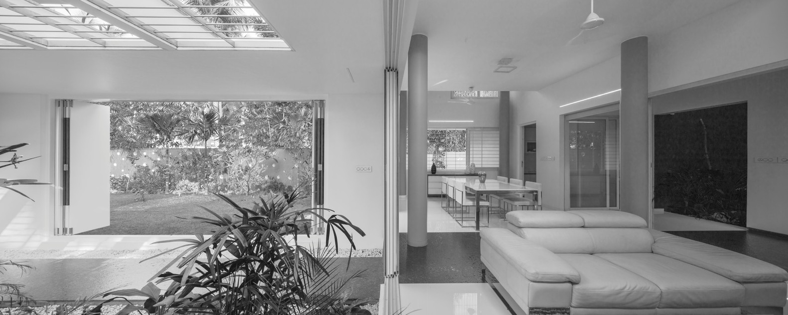 The Floating Parasol House  LIJO.RENY.architects-37