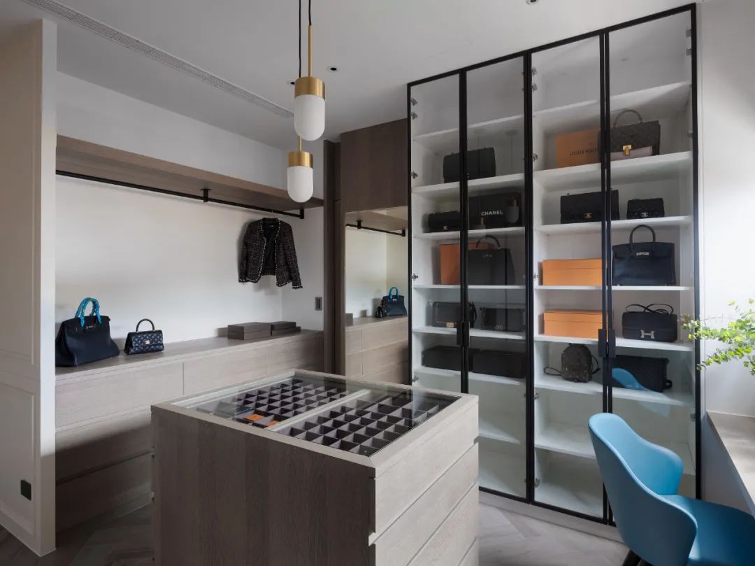 小户型衣帽间设计指南,3㎡空间也能打造炫酷衣帽间-53