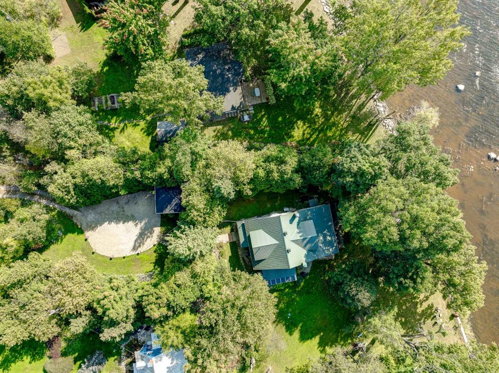 圣普拉西德劳伦琴地区温馨住宅丨Joli Joli Design-32