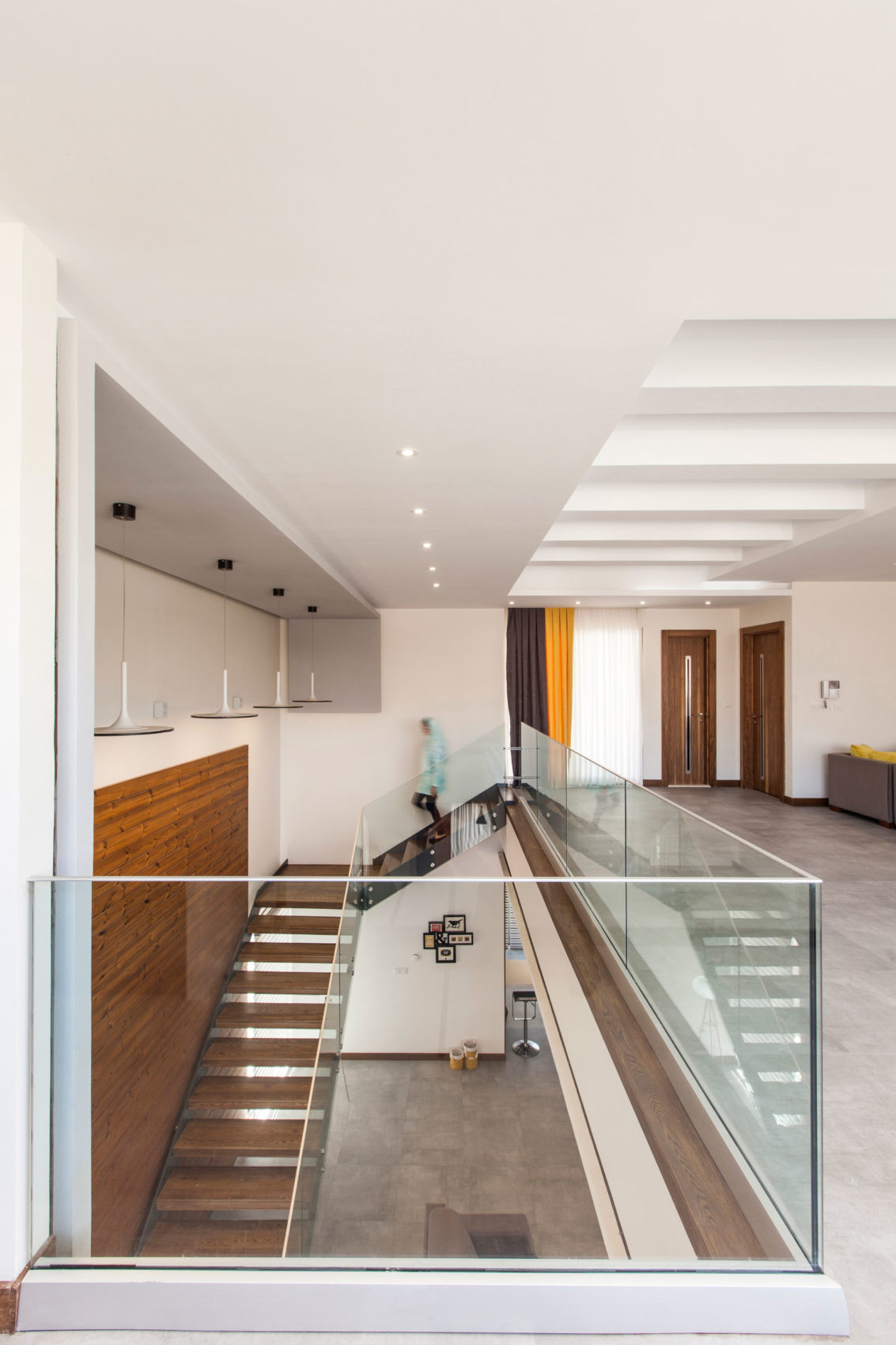 伊朗 Damavand 镇黄色调极简主义住宅设计-30