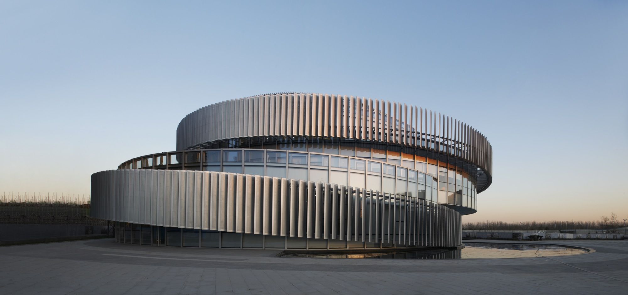 郑州联控生物医药园展览中心——双螺旋结构的生物科技地标-11