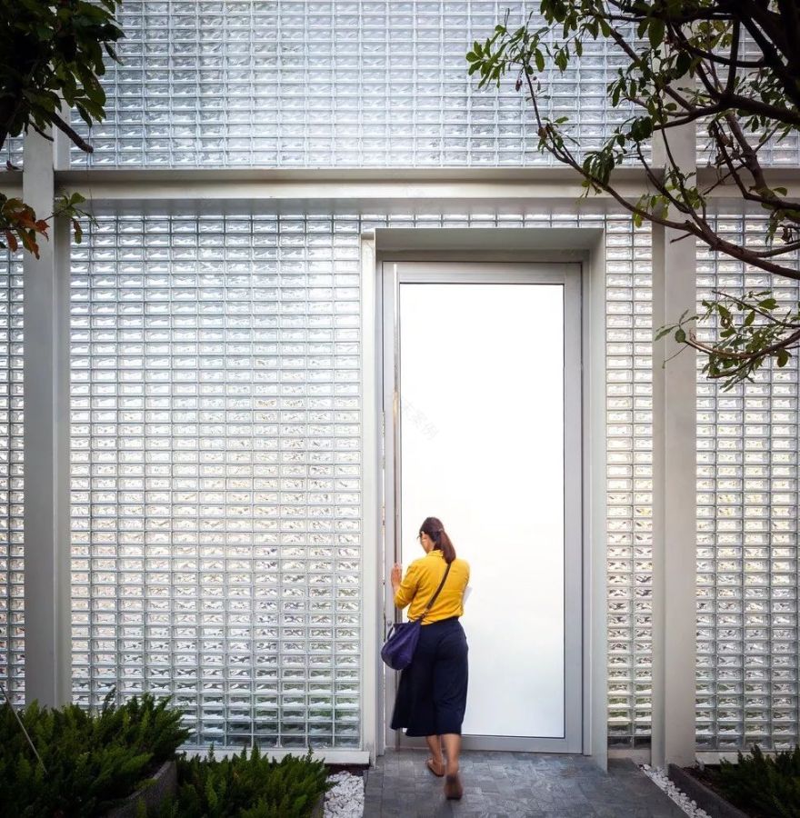 泰国玻璃打造的售楼中心-5