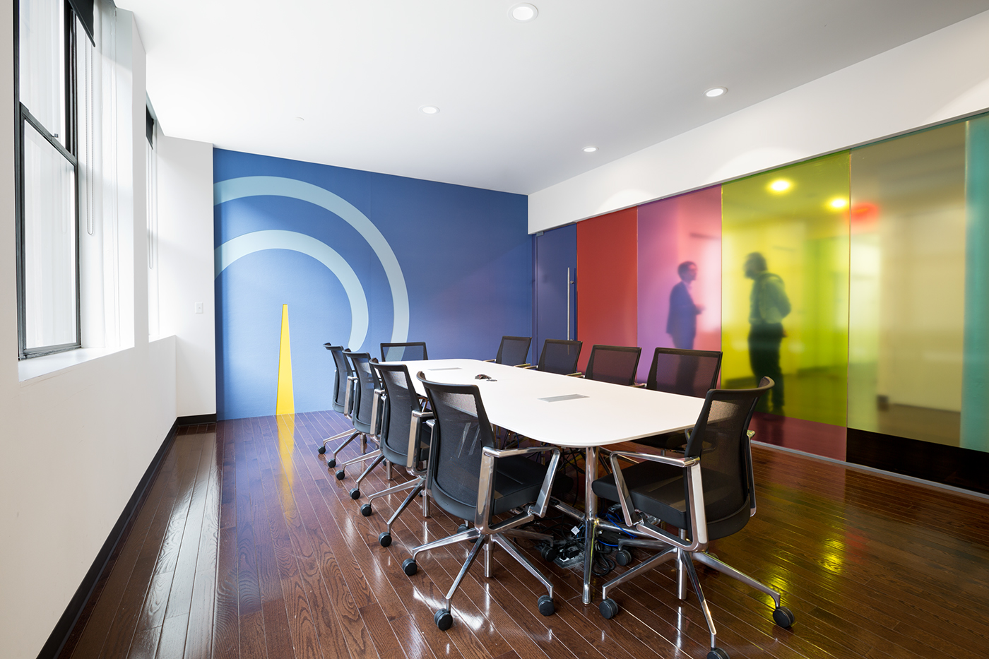 MAD 为 Dailymotion 打造温馨数字创意空间-5