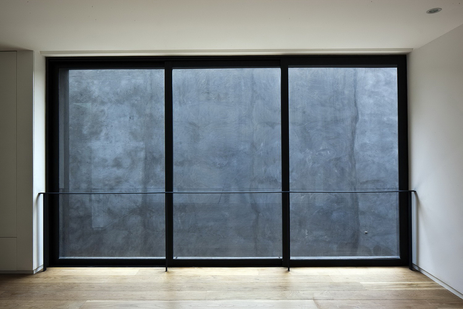 墨西哥市南部灰褐色矩形住宅——开放式空间与自然融合-20