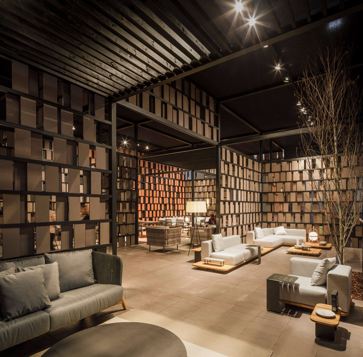 04 07  POINT [2017米兰展]-6