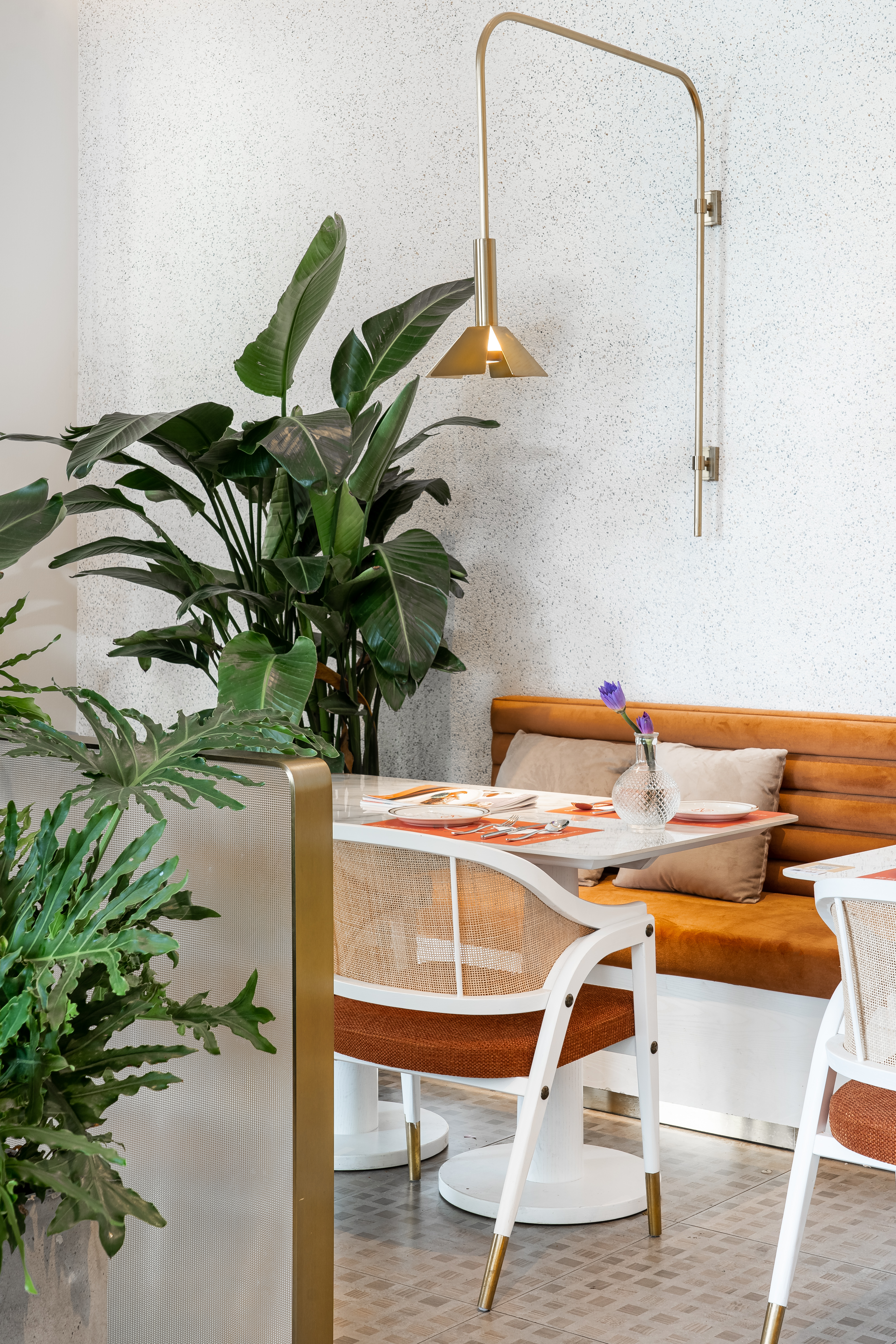 纽玩西餐厅丨中国重庆丨重庆派派全案设计公司-25