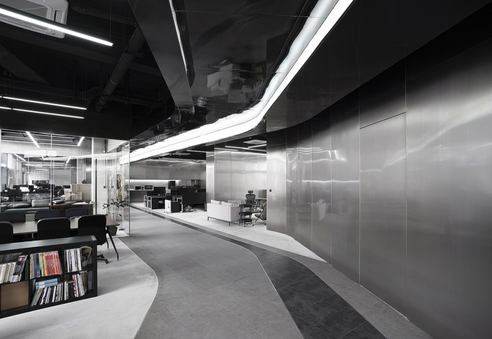 深圳 ROARINGWILD 工作室 · 街头文化融入设计-15