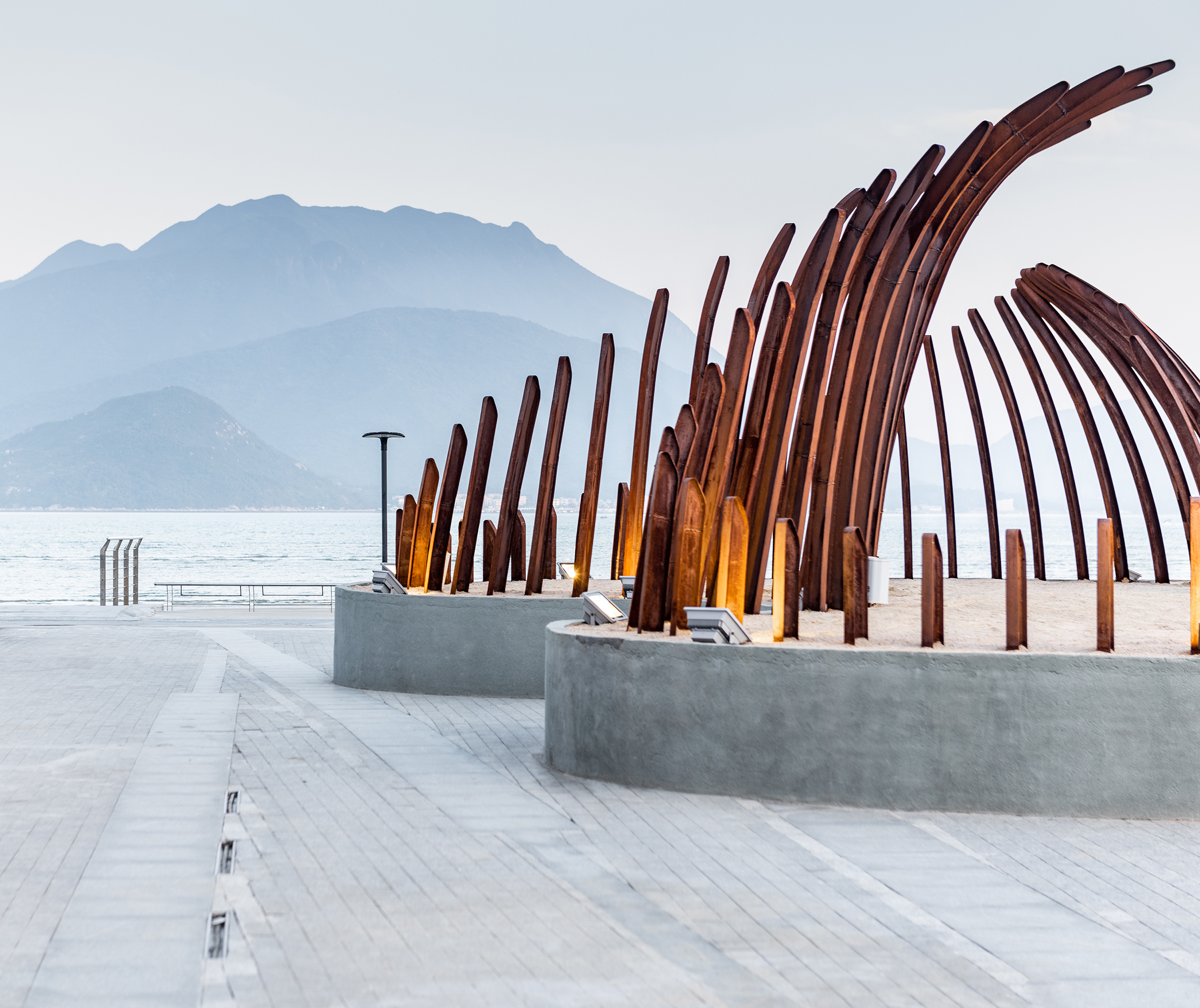 深圳大鹏新区“海之韵”装置——耐候钢打造的海洋主题互动空间-20