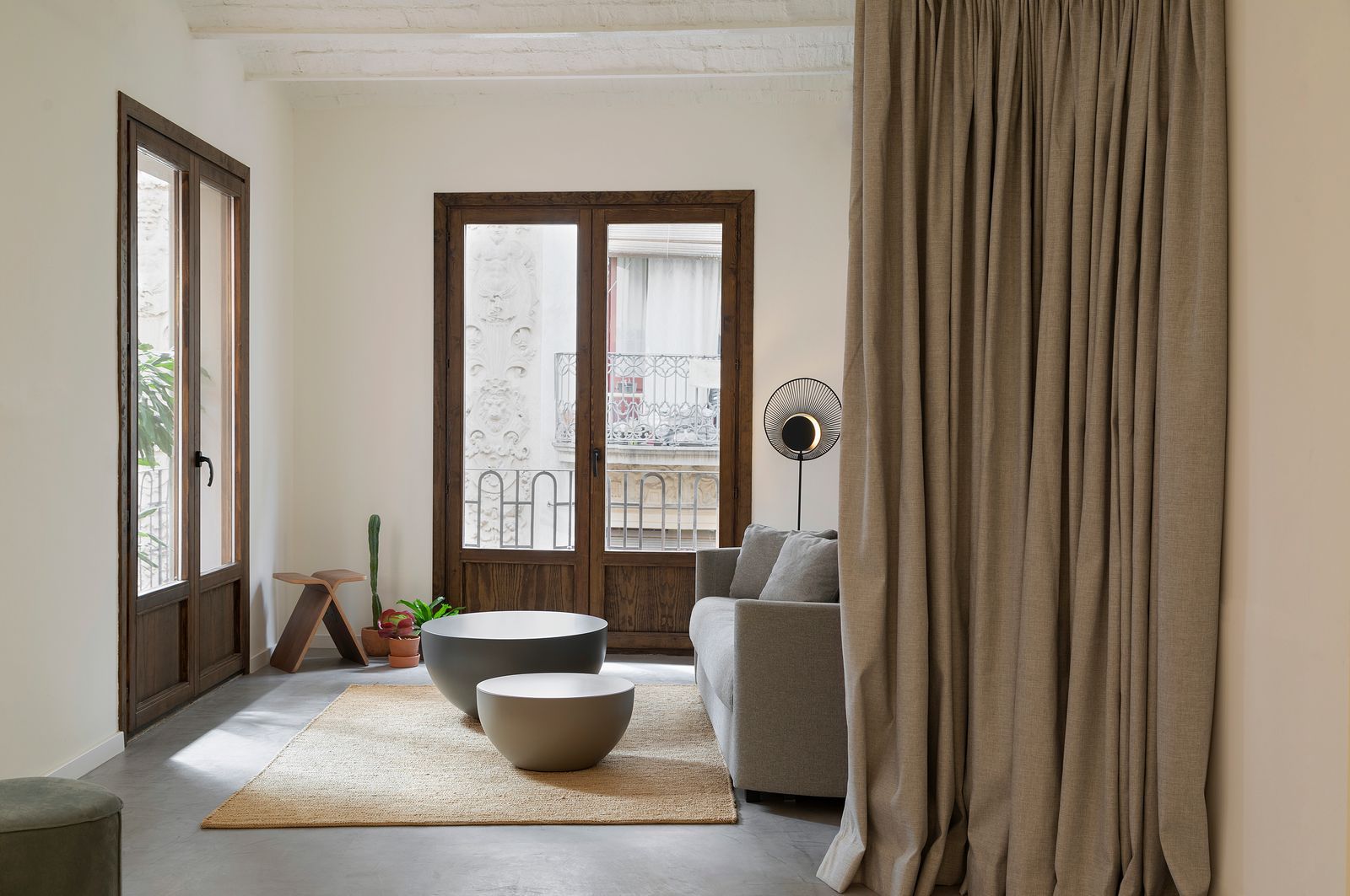 巴塞罗那以窗帘为墙的公寓丨西班牙巴塞罗那丨巴塞罗那Culto展厅与Daniel Rotmensch Studio-52