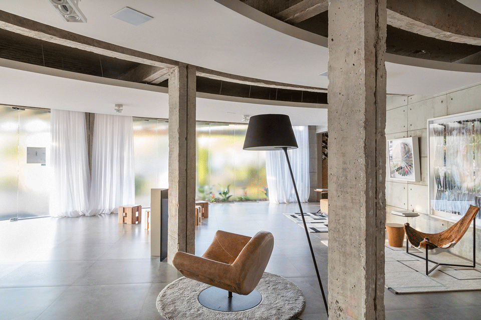 六一艺廊，巴西利亚 / Debaixo do Bloco Arquitetura-17