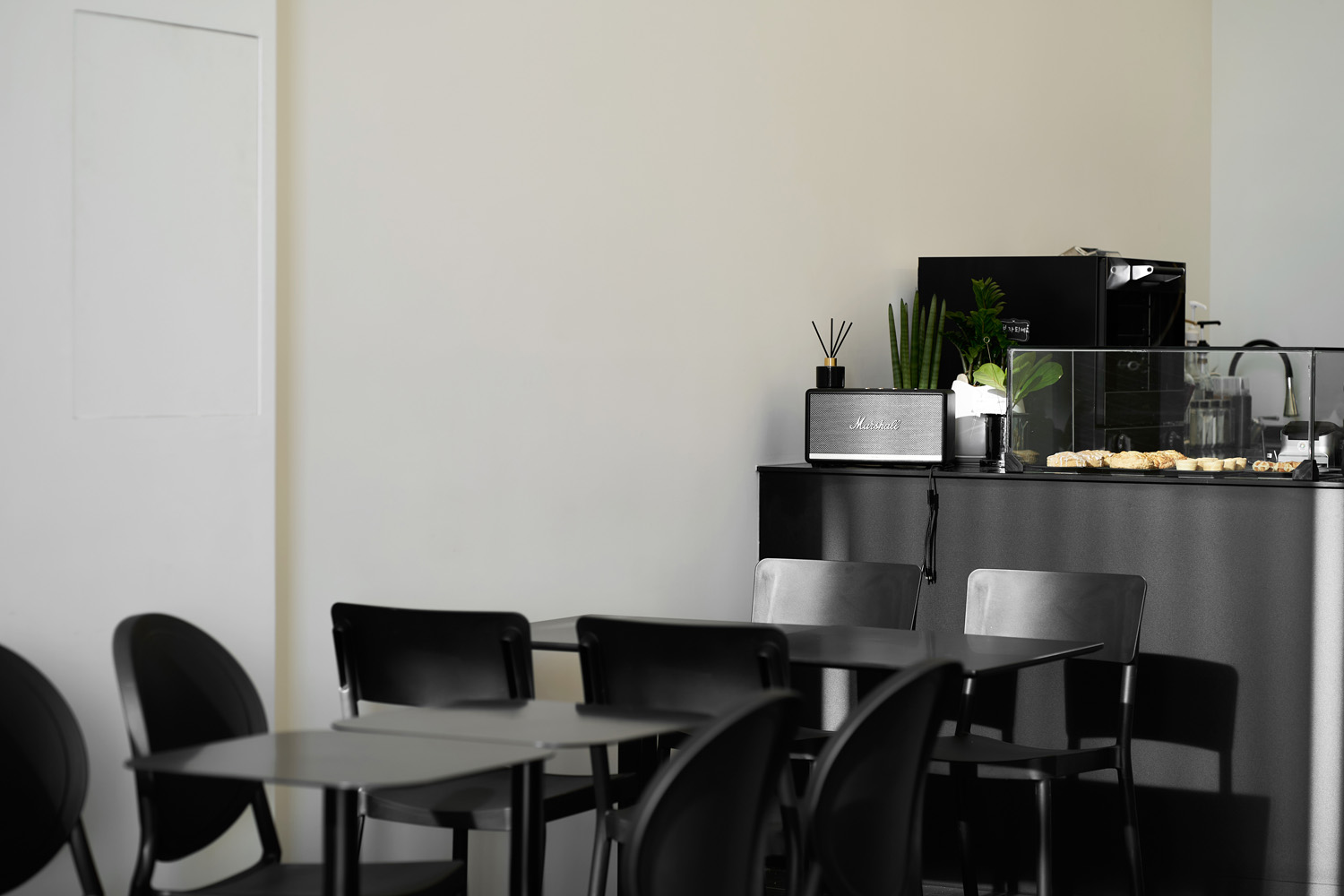 “TRAUM 트라움黑白小户型，14 平米空间设计”-10