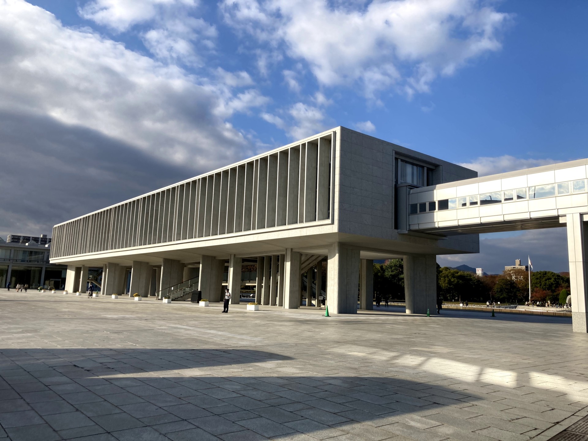 广岛和平纪念公园相关建筑群丨日本广岛丨丹下健三,伊萨姆·诺古奇-1