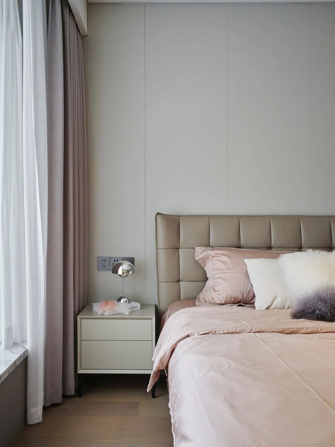 现代轻奢三居,打造都会女郎Kiko的理想家丨中国上海丨林时垚-124